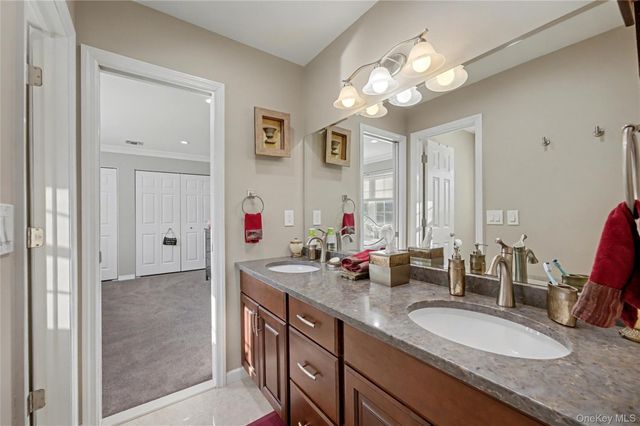 8 Paddock Drive, Fort Salonga, NY 11768