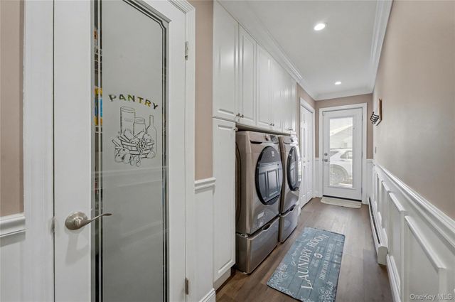 8 Paddock Drive, Fort Salonga, NY 11768