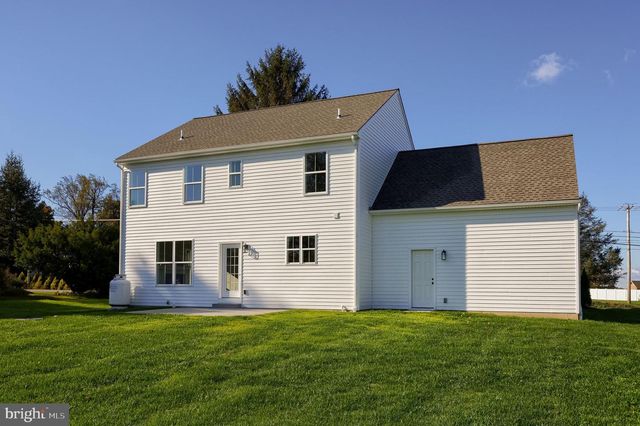 7393 YELLOW CHURCH RD, Seven Valleys, PA 17360
