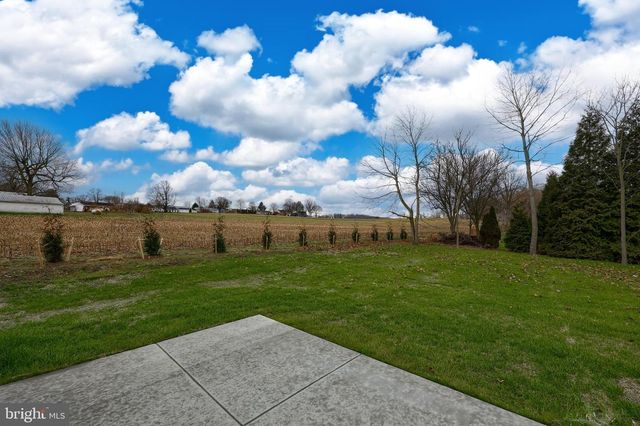 7393 YELLOW CHURCH RD, Seven Valleys, PA 17360