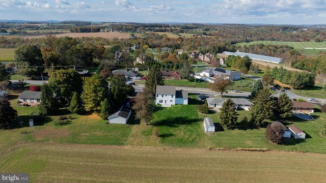 7393 YELLOW CHURCH RD, Seven Valleys, PA 17360