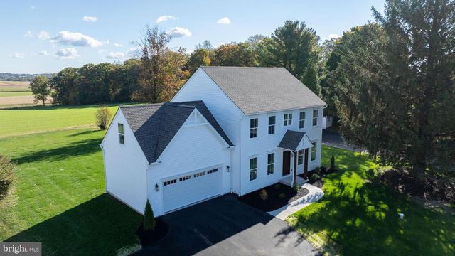 7393 YELLOW CHURCH RD, Seven Valleys, PA 17360
