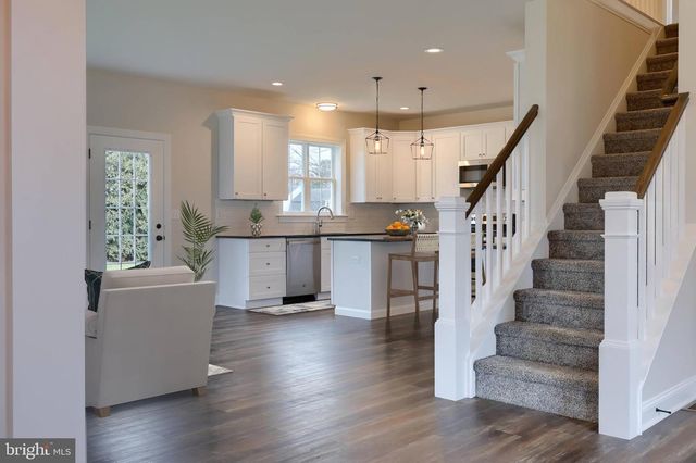 7393 YELLOW CHURCH RD, Seven Valleys, PA 17360