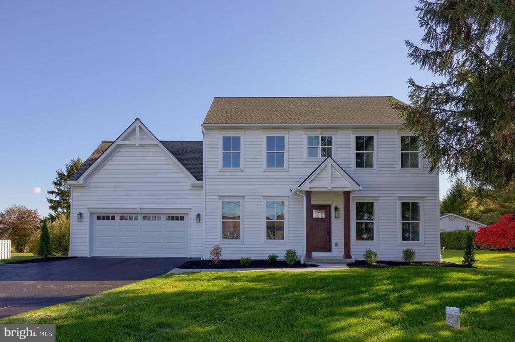 7393 YELLOW CHURCH RD, Seven Valleys, PA 17360