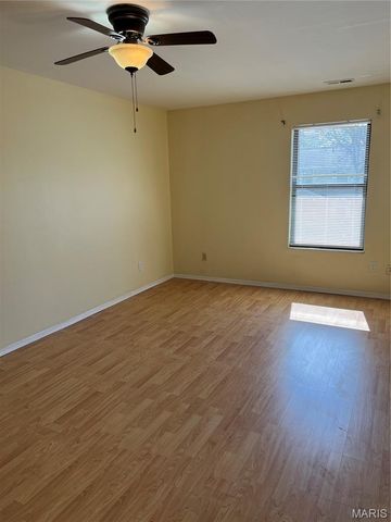 1863 High Sun Drive, Florissant, MO 63031