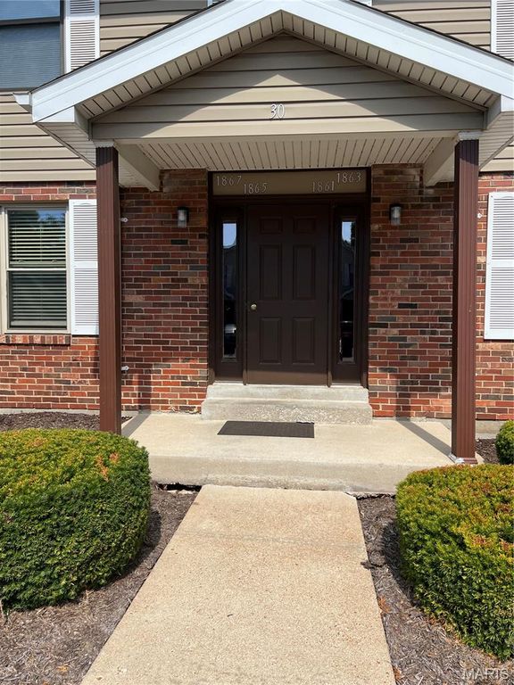 1863 High Sun Drive, Florissant, MO 63031