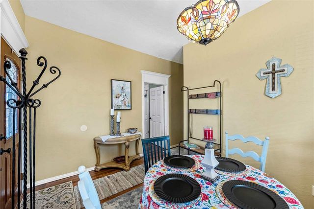 704 6th St, Elgin, OK 73538