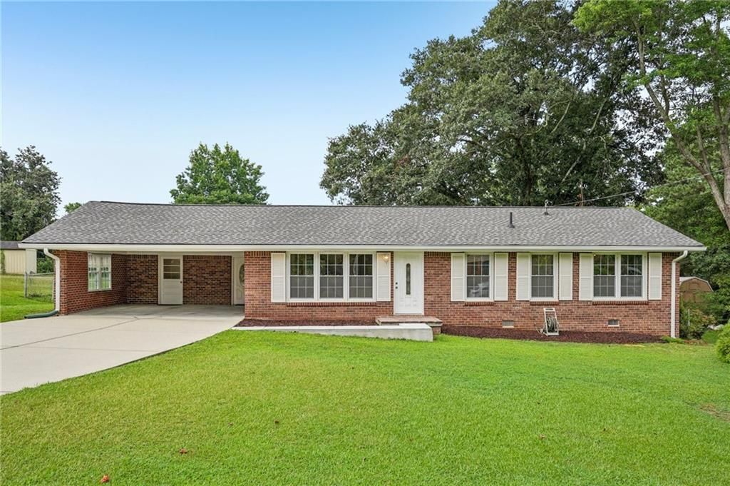 4810 White Lake NW Drive, Acworth, GA 30101