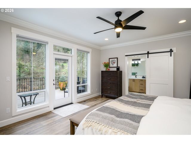 1160 BEDLINGTON Ter, Silverton, OR 97381