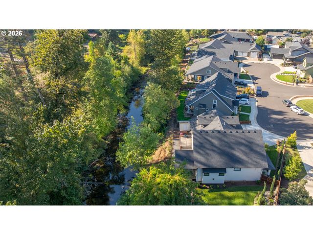 1160 BEDLINGTON Ter, Silverton, OR 97381