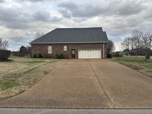 3608 Legacy Dr, Springfield, TN 37172