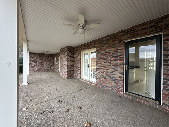 3608 Legacy Dr, Springfield, TN 37172