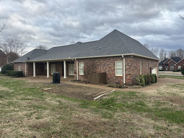 3608 Legacy Dr, Springfield, TN 37172