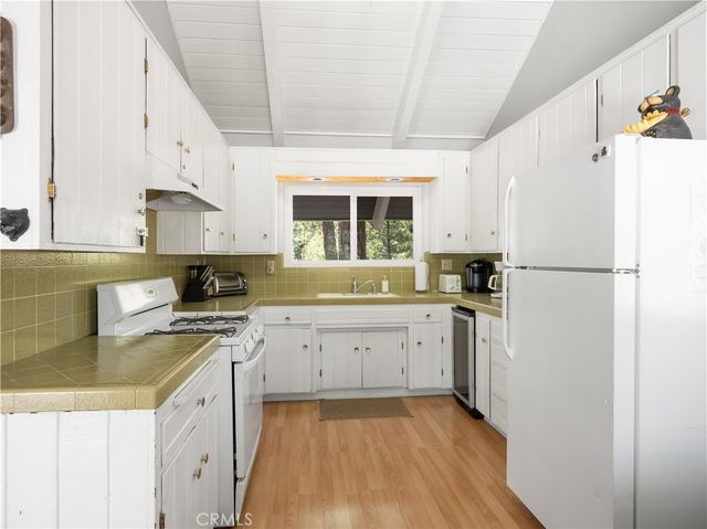 41747 Comstock Lane, Big Bear Lake, CA 92315