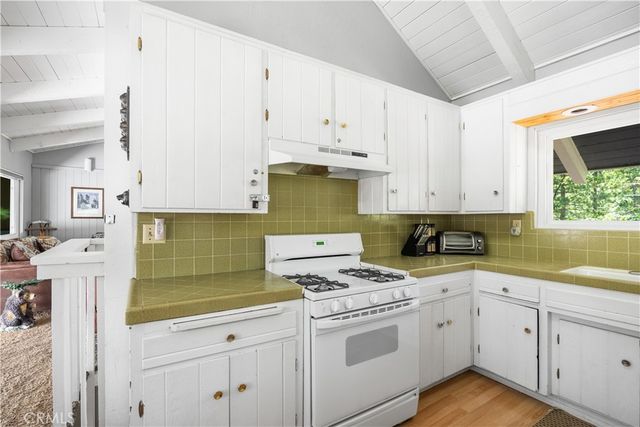 41747 Comstock Lane, Big Bear Lake, CA 92315