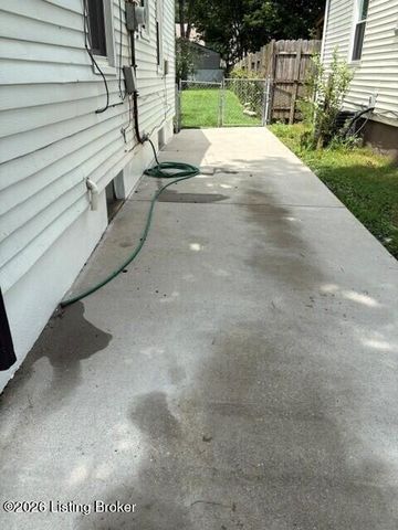 1806 S 24th St, Louisville, KY 40210