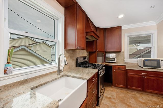 714-716 W Beech Main, Long Beach, NY 11561