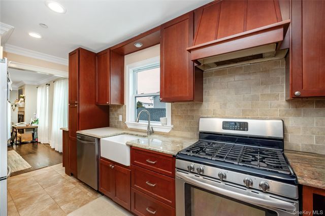 714-716 W Beech Main, Long Beach, NY 11561