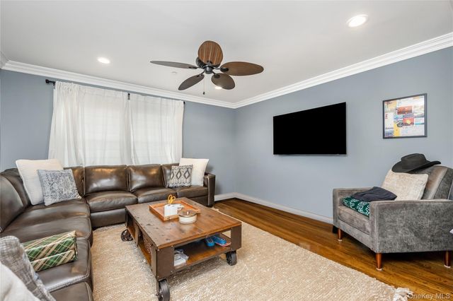 714-716 W Beech Main, Long Beach, NY 11561