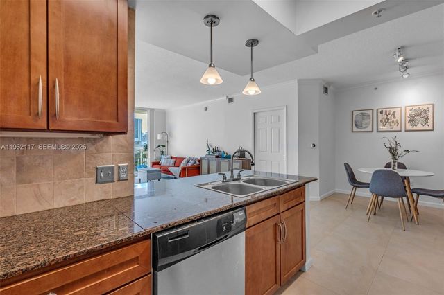 2000 N Bayshore Dr 909, Miami, FL 33137