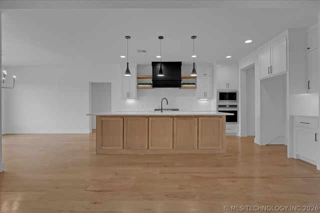 13722 S 20th Place E, Bixby, OK 74008