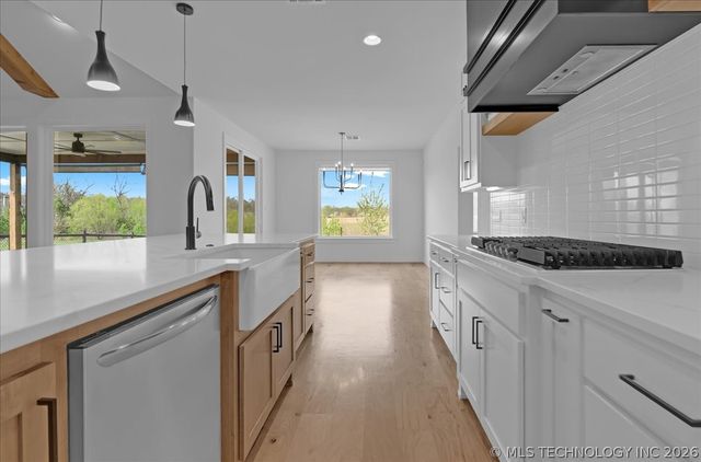 13722 S 20th Place E, Bixby, OK 74008