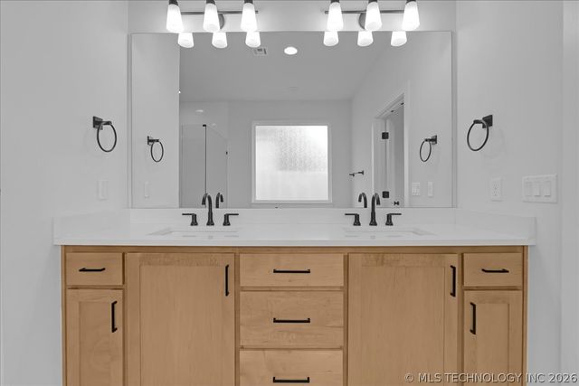 13722 S 20th Place E, Bixby, OK 74008