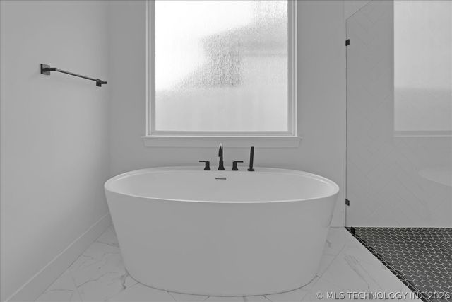 13722 S 20th Place E, Bixby, OK 74008