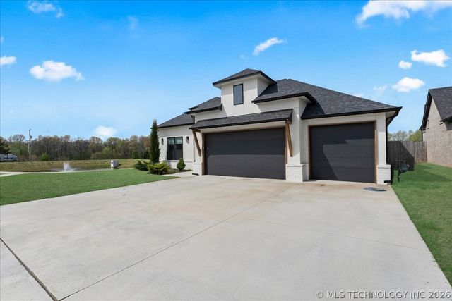 13722 S 20th Place E, Bixby, OK 74008