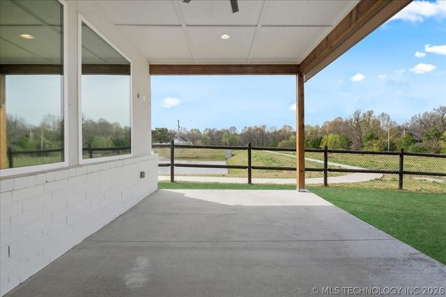 13722 S 20th Place E, Bixby, OK 74008