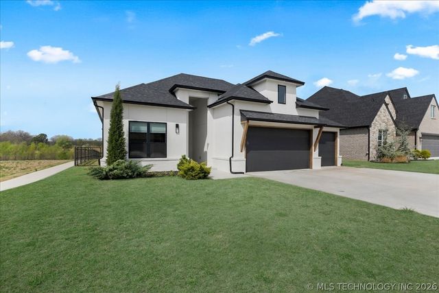 13722 S 20th Place E, Bixby, OK 74008