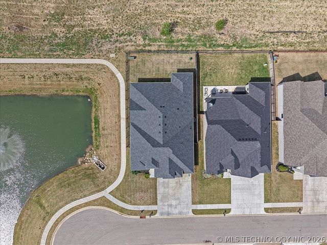 13722 S 20th Place E, Bixby, OK 74008