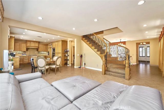 524 S Petunia, La Habra, CA 90631