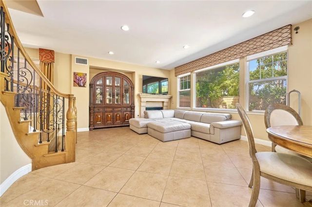 524 S Petunia, La Habra, CA 90631