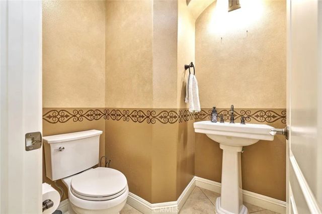 524 S Petunia, La Habra, CA 90631