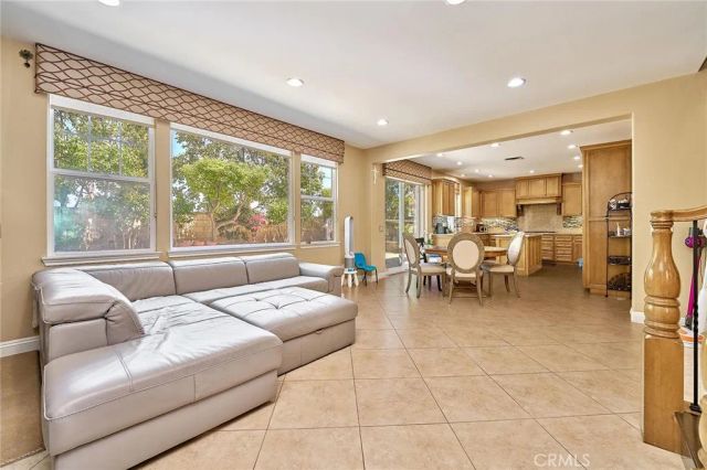 524 S Petunia, La Habra, CA 90631