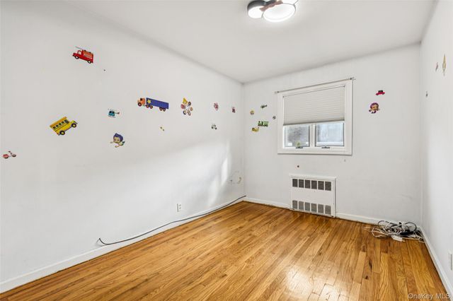 15 Baylis Place, Lynbrook, NY 11563