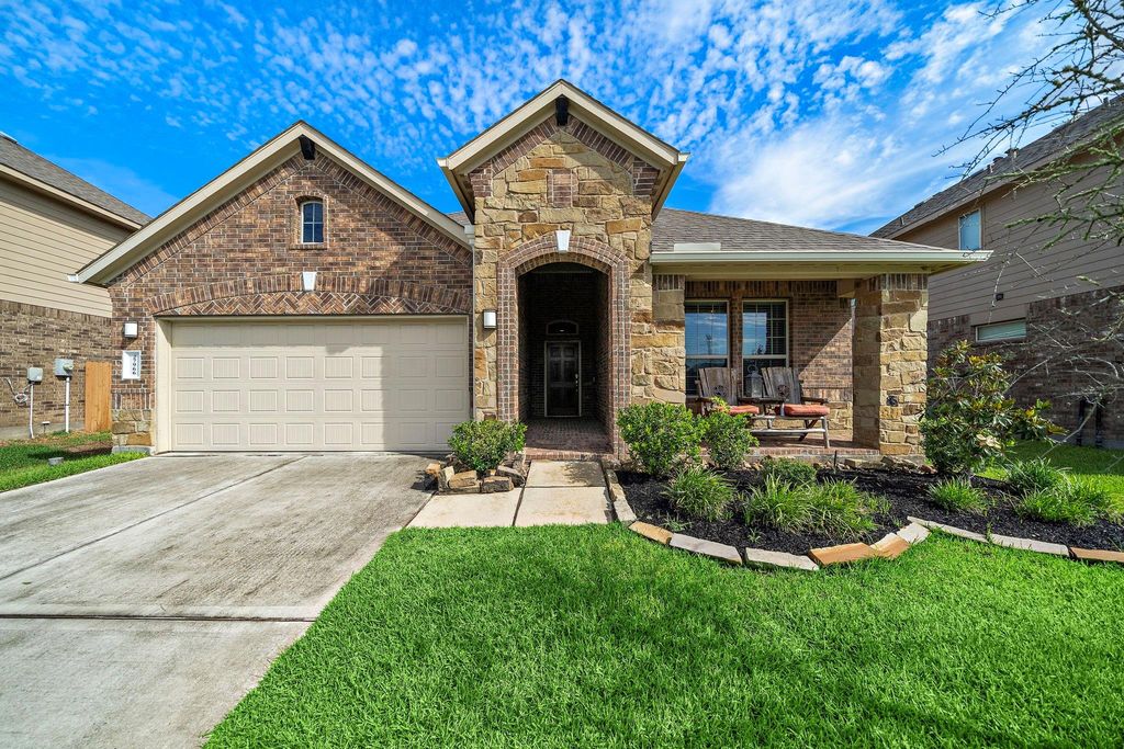 27966 Rocky Heights Drive, Spring, TX 77386