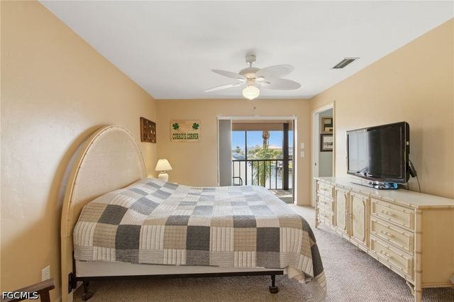 3935 Country Club BLVD 22, Cape Coral, FL 33904