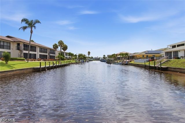 3935 Country Club BLVD 22, Cape Coral, FL 33904