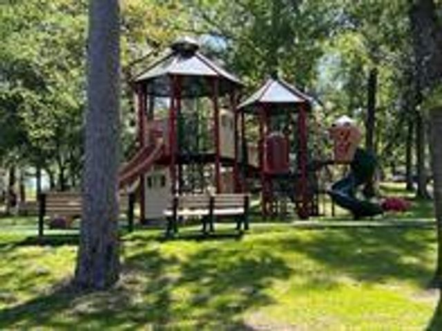 724 Overbrook Drive, Huntsville, TX 77340