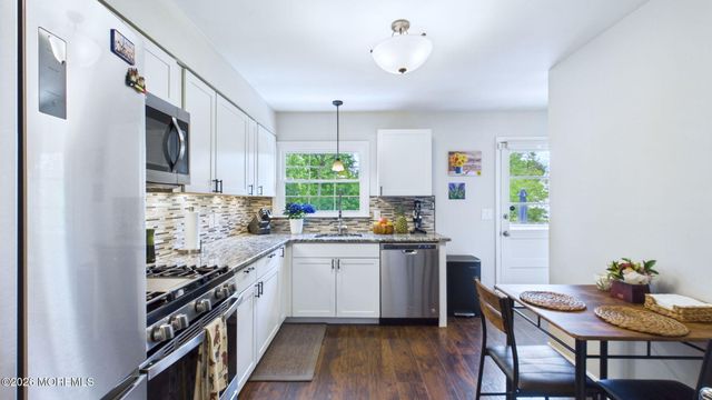 27 Rockland Road, Ewing, NJ 08638