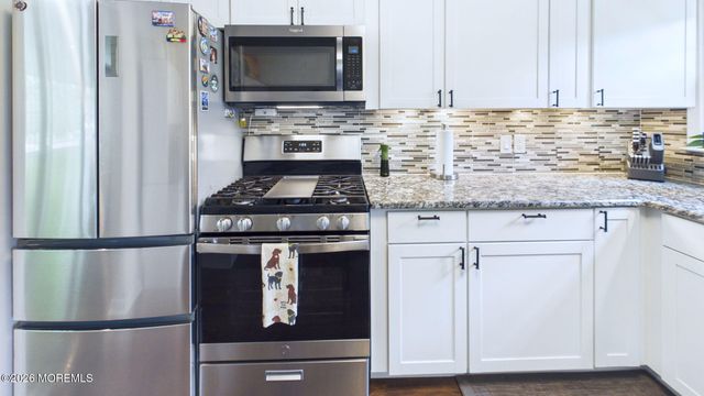 27 Rockland Road, Ewing, NJ 08638