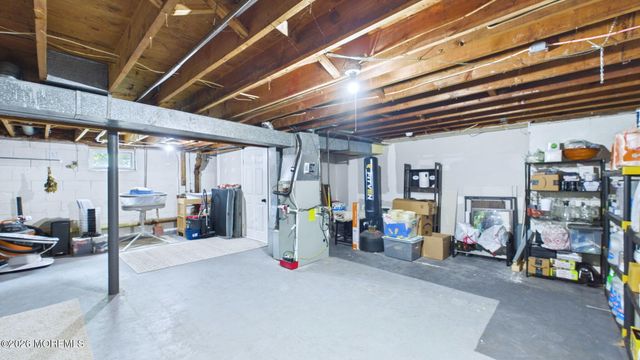 27 Rockland Road, Ewing, NJ 08638