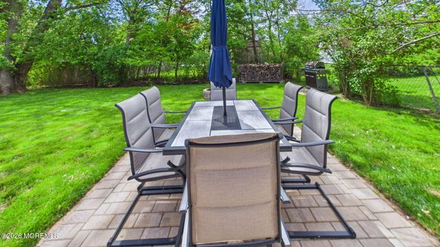 27 Rockland Road, Ewing, NJ 08638