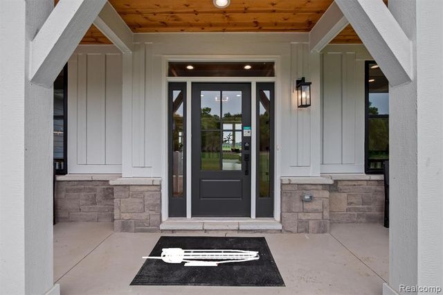 987 Buell Road, Rochester, MI 48363