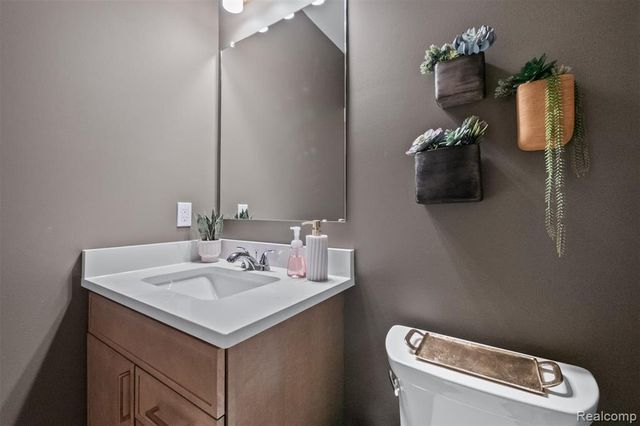 987 Buell Road, Rochester, MI 48363