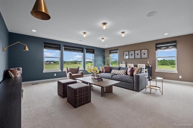 987 Buell Road, Rochester, MI 48363