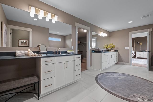 987 Buell Road, Rochester, MI 48363