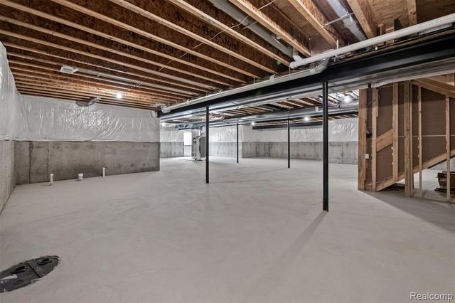 987 Buell Road, Rochester, MI 48363